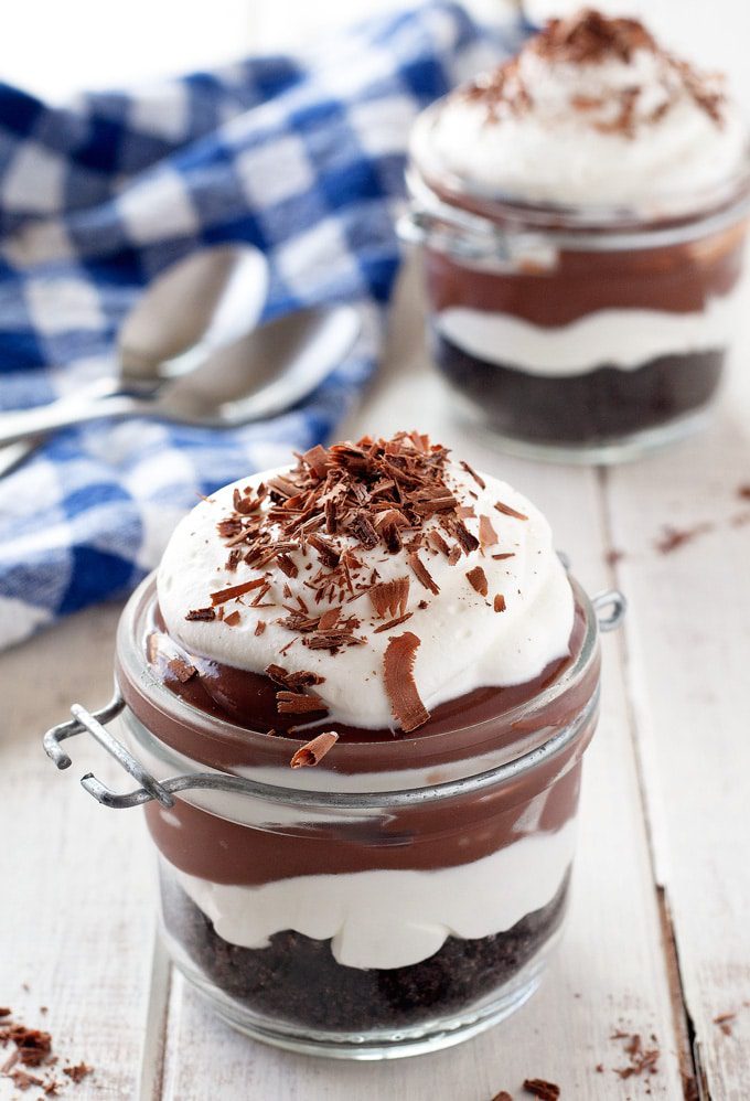 chocolate pudding pie in a jar | ahappyfooddance.com