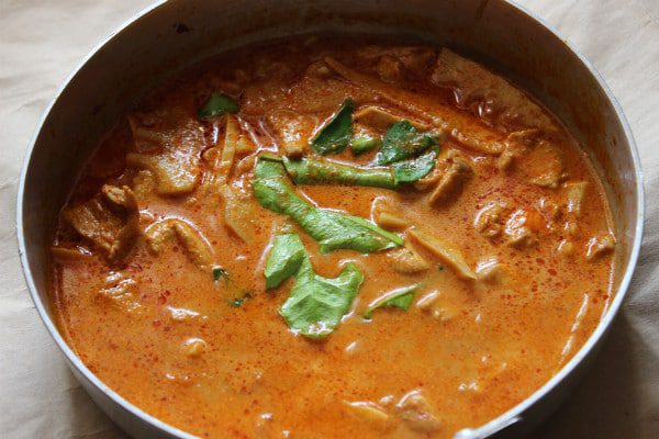 Chicken curry with bamboo shoot 6