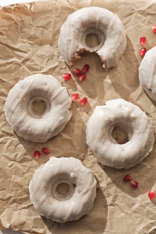 Vanilla & Pomegranate Baked Doughnuts
