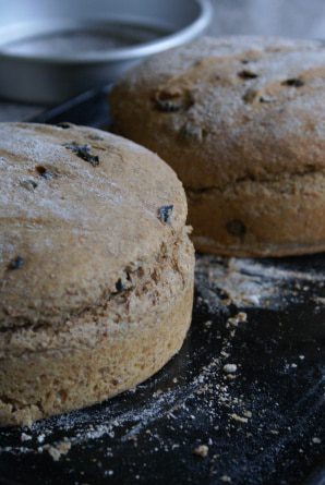 Baked olive bread