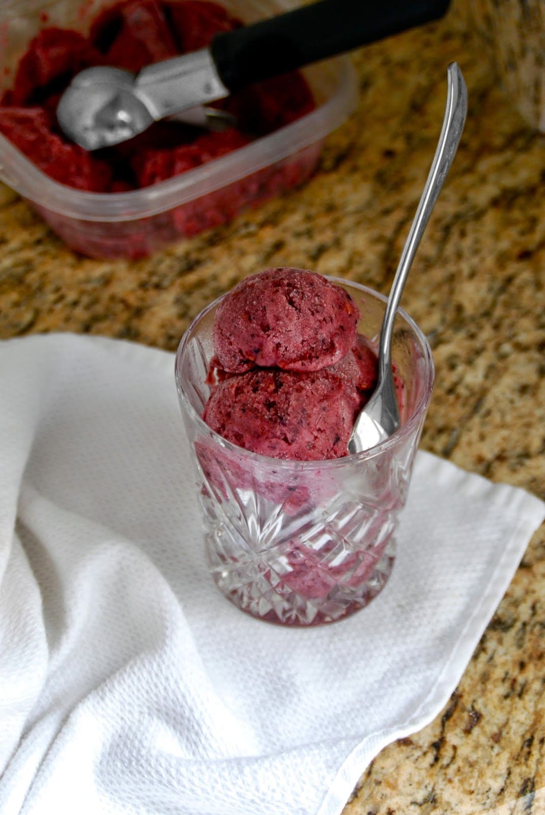 Berry Cream Ice