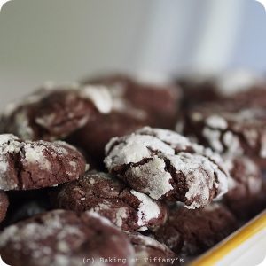 {Mint Chocolate Crinkle Cookies}