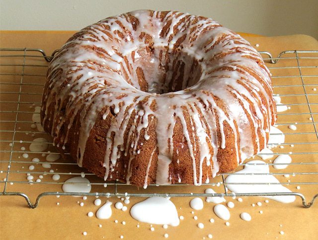 Apple Cinnamon Bundt Cake