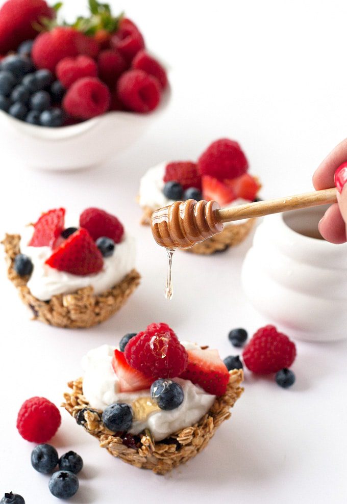 blueberry muesli breakfast cups | ahappyfooddance.com
