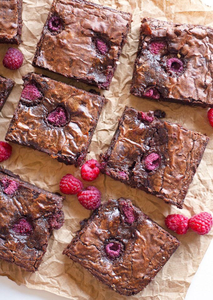 dark chocolate and raspberry brownies | ahappyfooddance.com