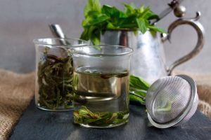 Homemade Peppermint Tea