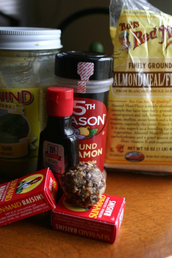 Healthy cookie raw raisin ball 