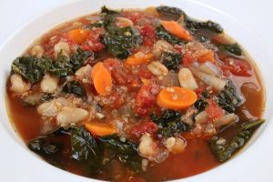 Kale Quinoa White Bean Italian Soup