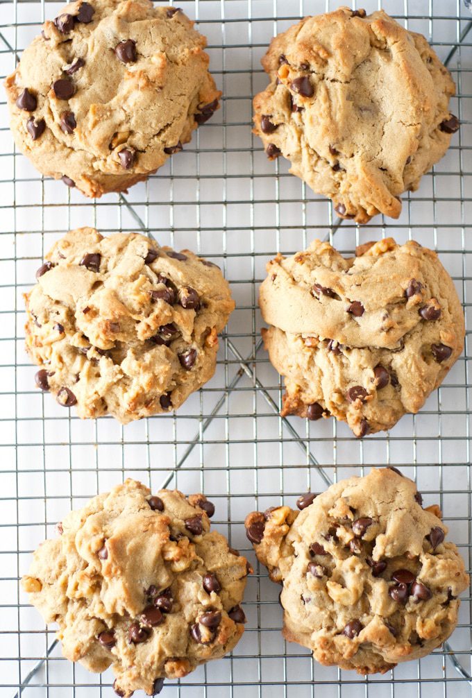 levain chocolate chip cookie copycat | ahappyfooddance.com
