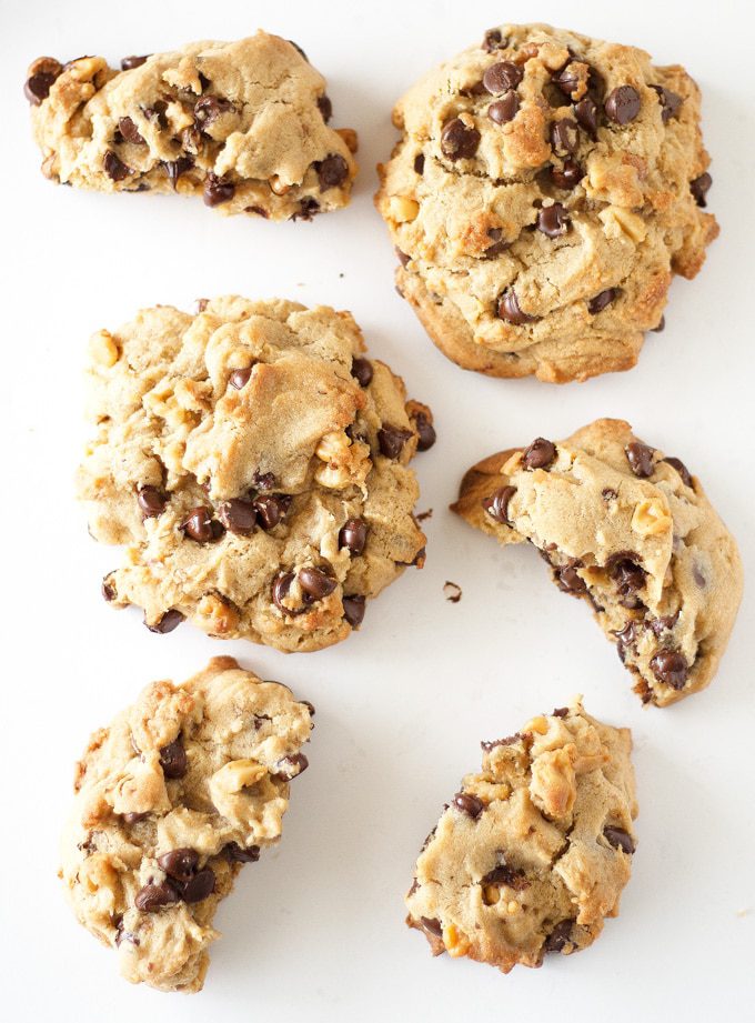 levain chocolate chip cookie copycat | ahappyfooddance.com