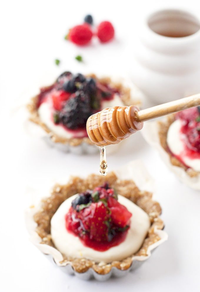 no bake feta fruit tart | ahappyfooddance.com