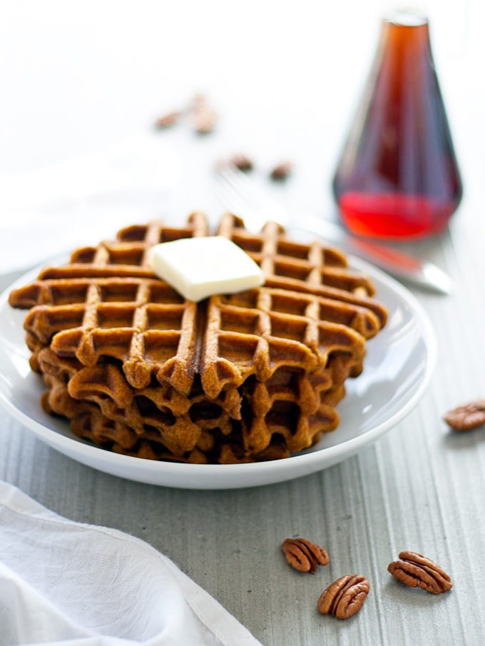 pumpkin spiced pecan waffles | ahappyfooddance.com