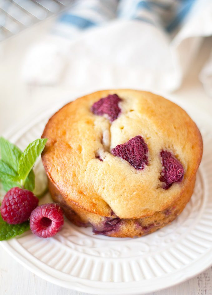 raspberry ricotta mini cakes | ahappyfooddance.com