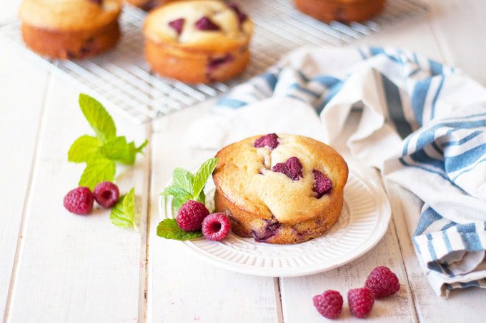 raspberry ricotta mini cakes | ahappyfooddance.com