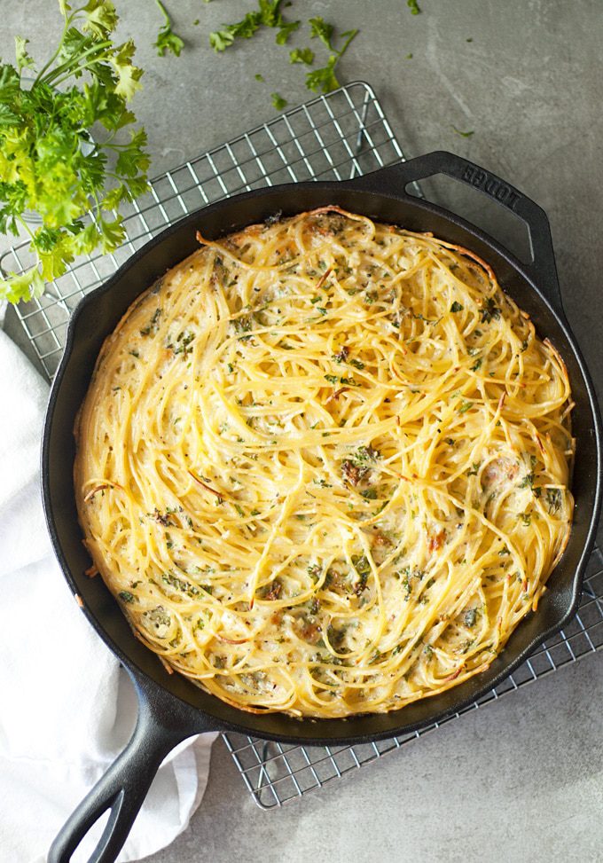 spaghetti alla chitarra pie | ahappyfooddance.com
