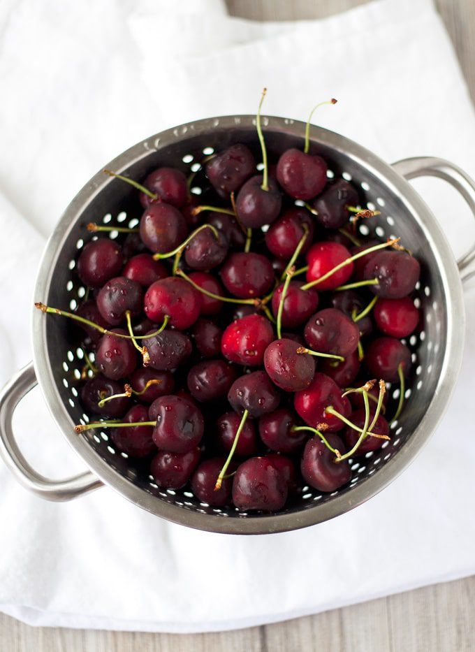 tart cherries and cream popsicles | ahappyfooddance.com
