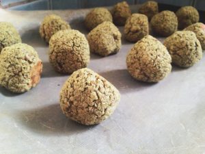 Quinoa Pecan Falafels With Lemon Tahini Dill Sauce