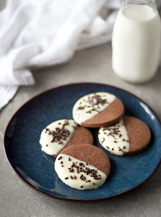 white chocolate mocha cookies | ahappyfooddance.com