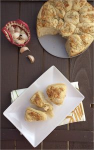 Garlic Pull Apart Rolls