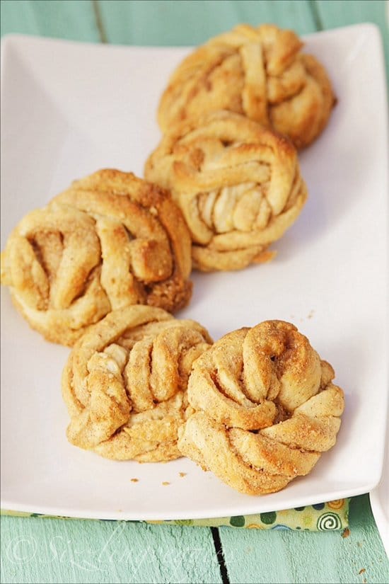 Kanel Snegle/Kanelbullar (Swedish Cinnamon Snail Rolls) | Cooking Goals