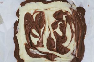 Mint Brownies With Cream Cheese & Strawberries