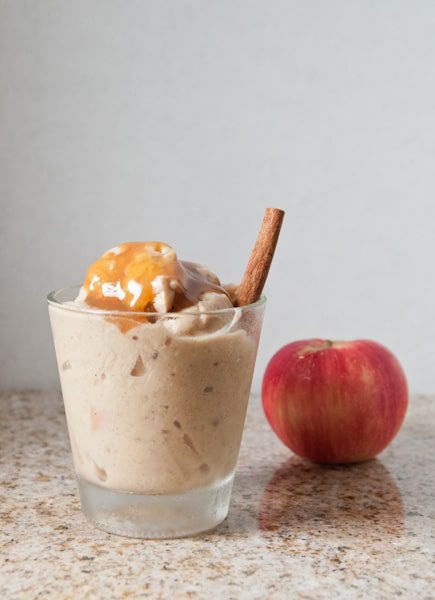 Apple Pie Frozen Yogurt. A cooled down version of the classic fall favorite. Low fat, gluten free, and no added refined sugar means it's skinny jeans approved even with a little caramel sauce!