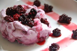 Blackberry Pavlova And An Award!