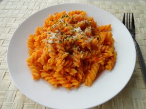 Pasta With Roasted Red Pepper Sauce