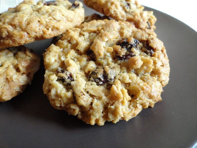 Delish Oatmeal Raisin Cookies