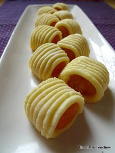 Pineapple Tarts (Kue Nastar)