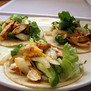 Chipotle-Garlic Chicken Tacos