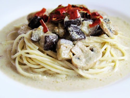 Spaghetti With Eggplant & Mushroom Green Curry Sauce
