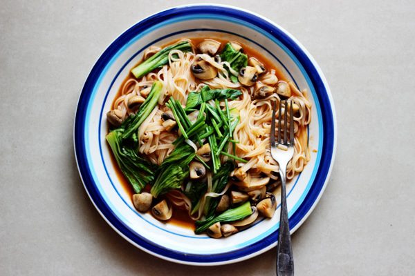 Hot And Spicy Noodle With Mushroom And Bok Choy (Vegan)