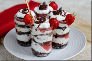 Layered Strawberry Chocolate Cake-in-a-Jar