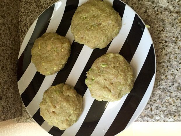 Raw turkey burgers