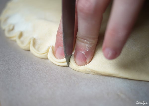 Galette de rois: how to do the edges